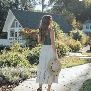 Neuflora Charleston Skirt small NWT